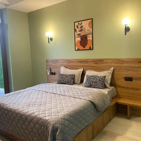 Hotel Graf T Tbilisi Bagian luar foto