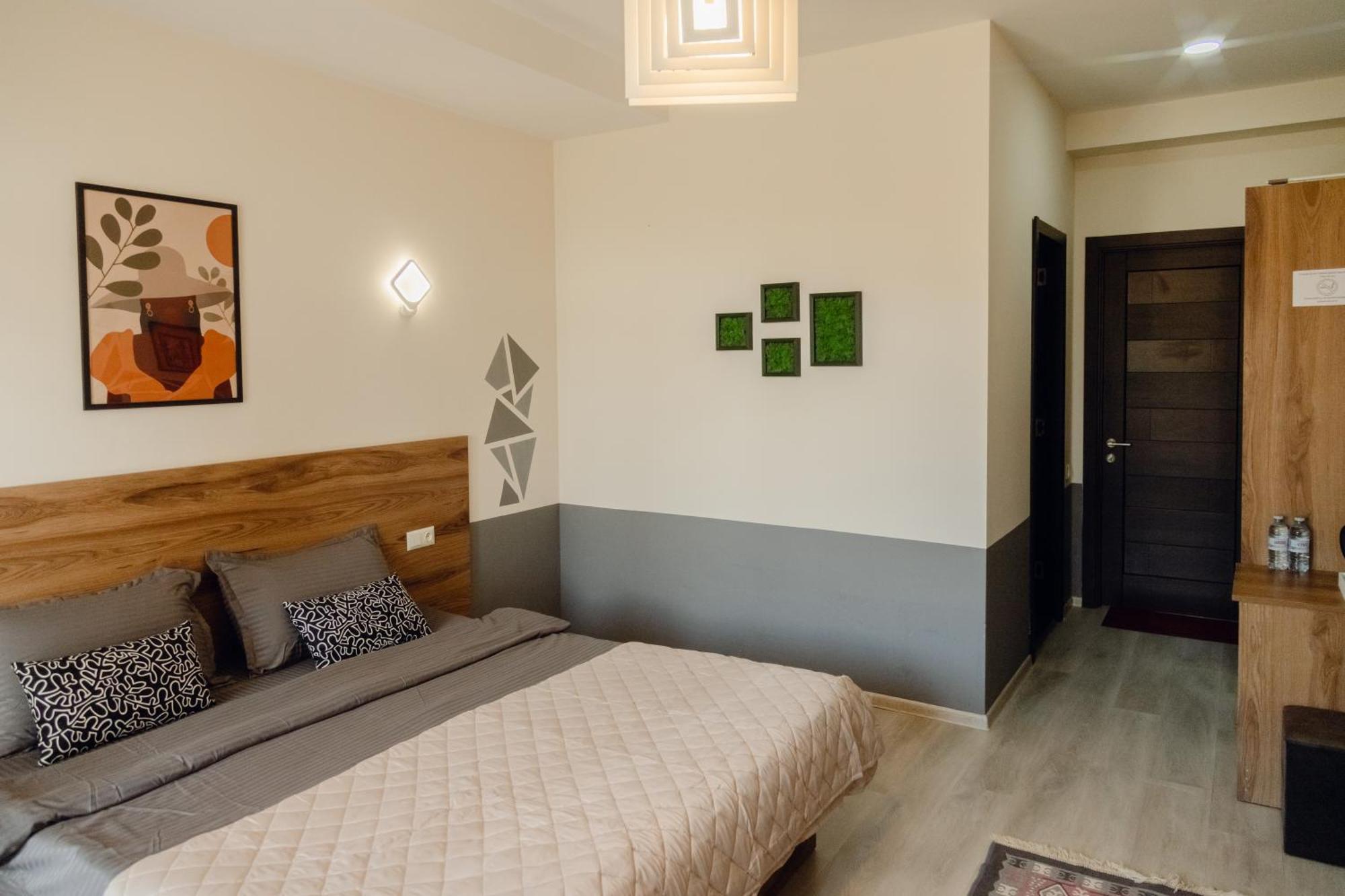 Hotel Graf T Tbilisi Bagian luar foto